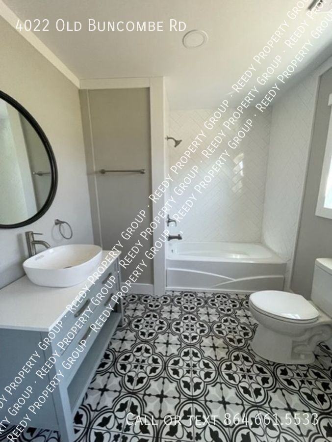 4022 Old Buncombe Rd - Photo 5 of 9