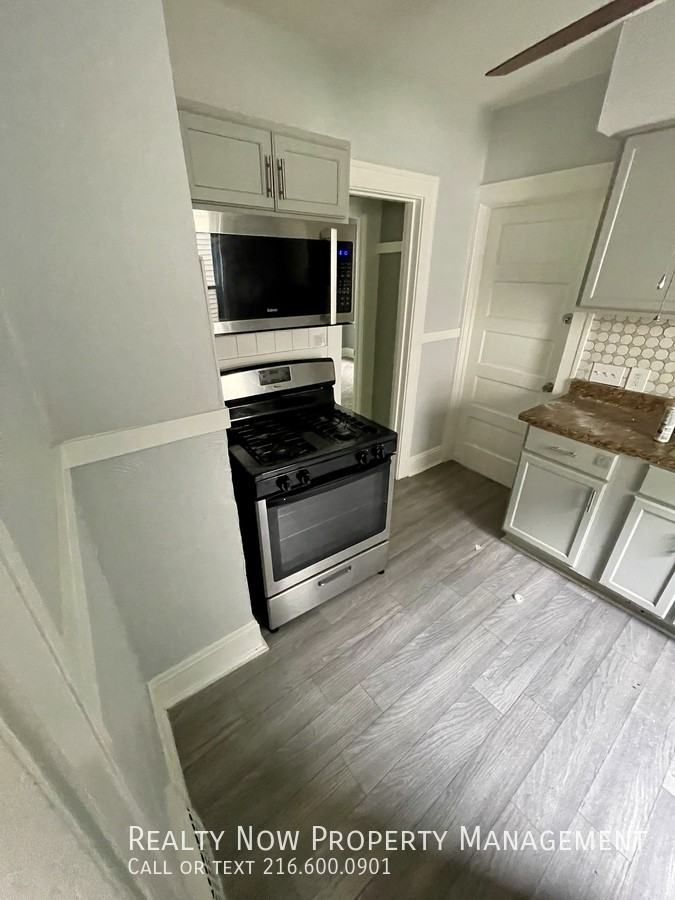 3396 W 117th St 1st Fl #1 - Photo 2 of 11