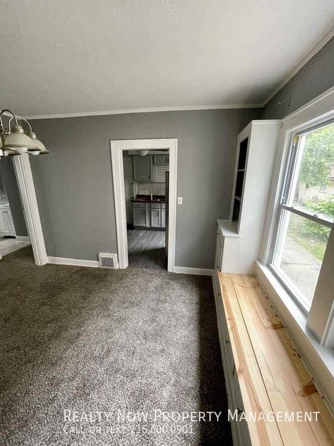 3396 W 117th St 1st Fl #1 - Photo 5 of 11