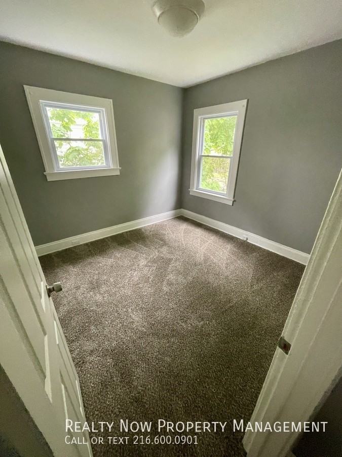 3396 W 117th St 1st Fl #1 - Photo 7 of 11