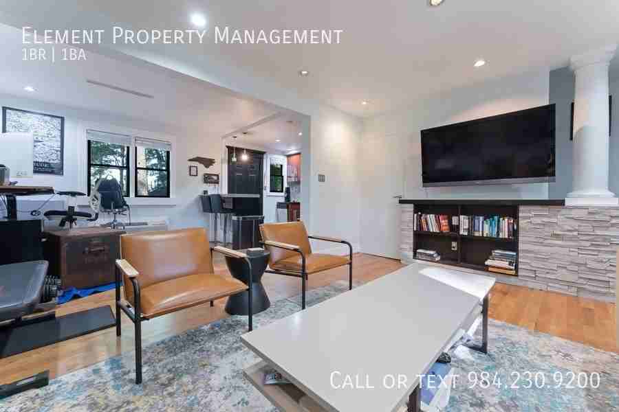 929 Saint Marys St #1 - Photo 5 of 19