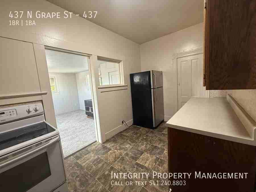 437 N Grape St #437 - Photo 6 of 14