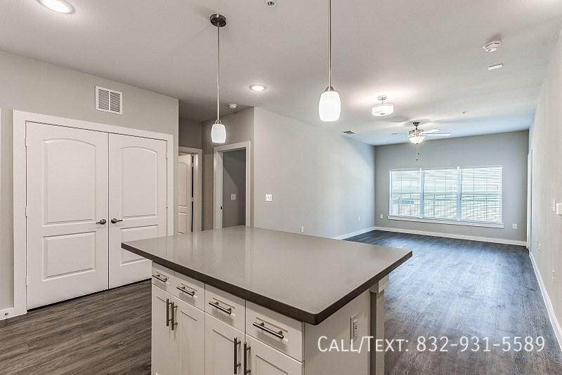 Dulles Ave - Photo 4 of 13