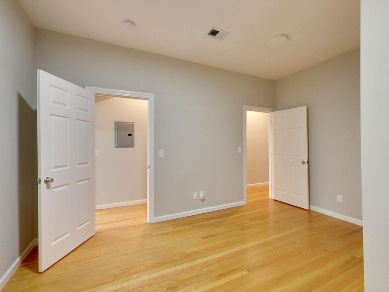 1012 Masonic Ave #2 - Photo 5 of 33