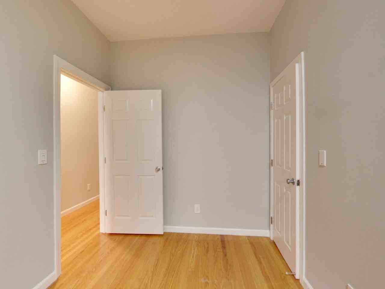 1012 Masonic Ave #2 - Photo 6 of 33