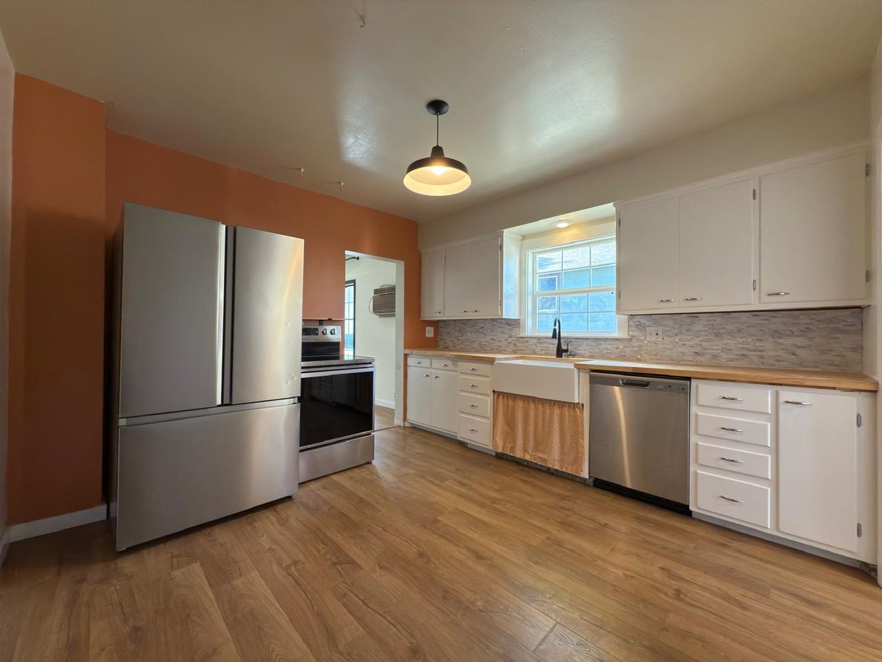 8907 East Boone Avenue - Photo 4 of 12