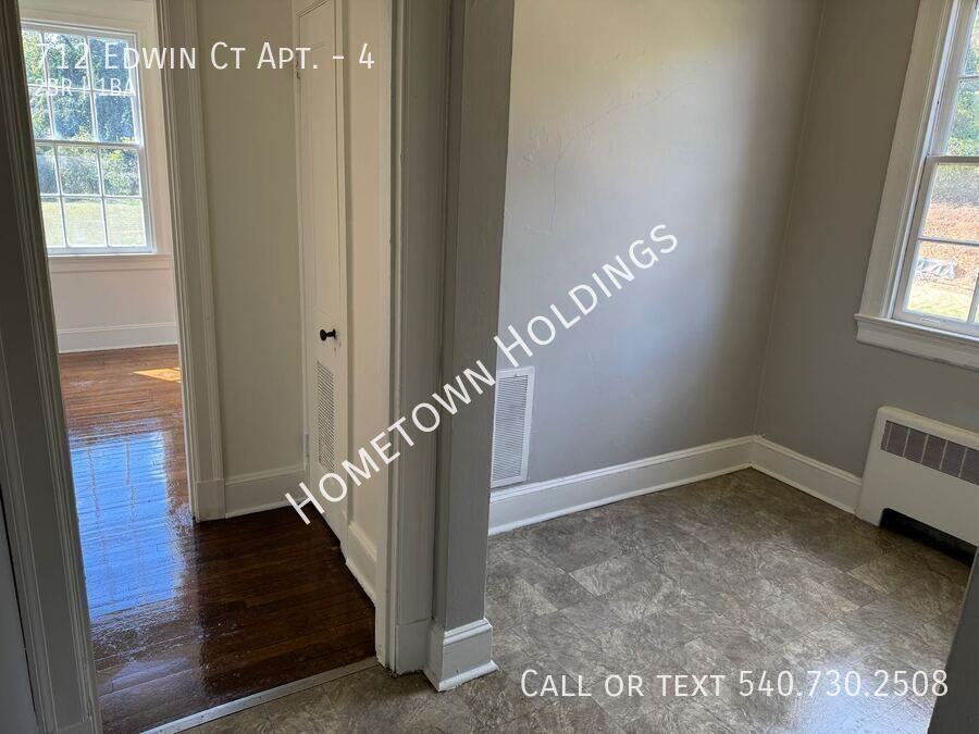 712 Edwin Court #4 - Photo 4 of 9