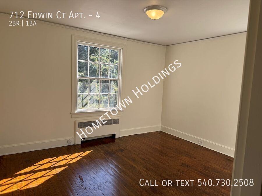 712 Edwin Court #4 - Photo 7 of 9