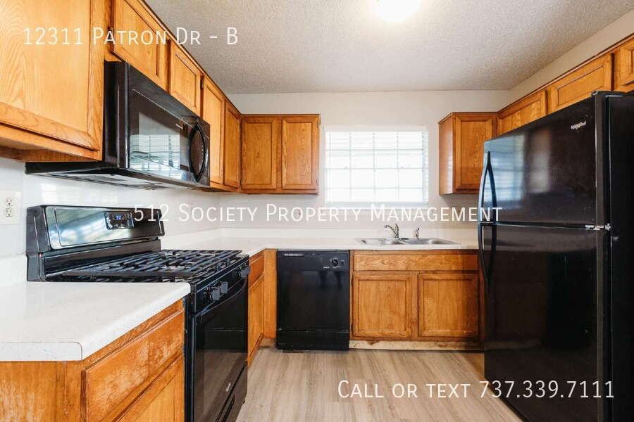 12311 Patron Dr #B - Photo 5 of 13