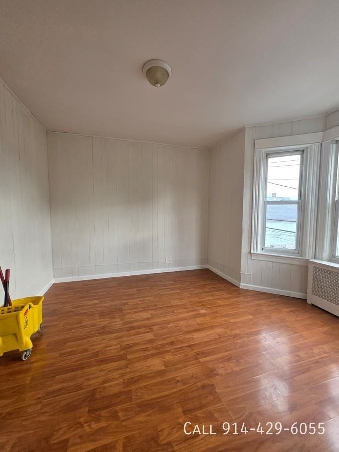 143 Voss Ave - Photo 3 of 9