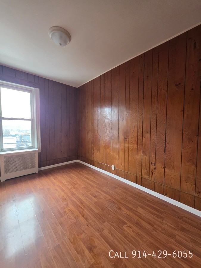 143 Voss Ave - Photo 5 of 9