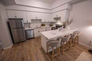 featured image of 785 Southdale Rd W