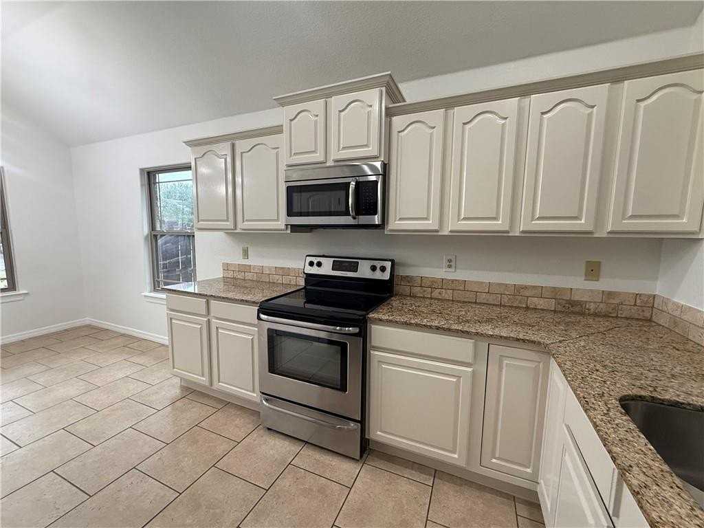 3031 N Bentley Rdg - Photo 5 of 29