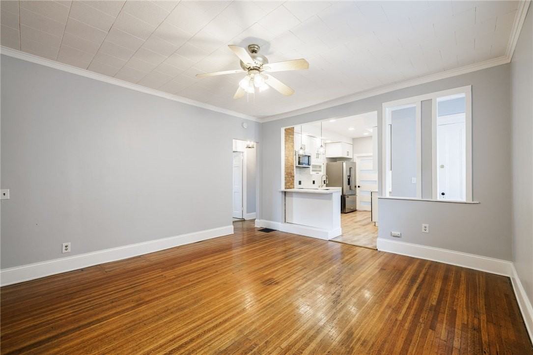 222 Gregory St - Photo 2 of 19