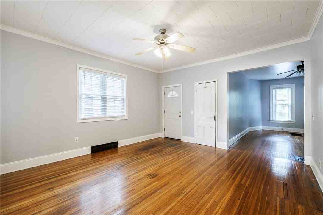 222 Gregory St - Photo 4 of 19