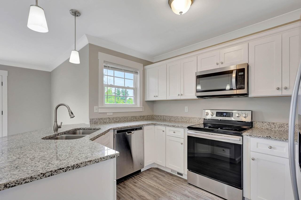 5652 High Street - Photo 6 of 24