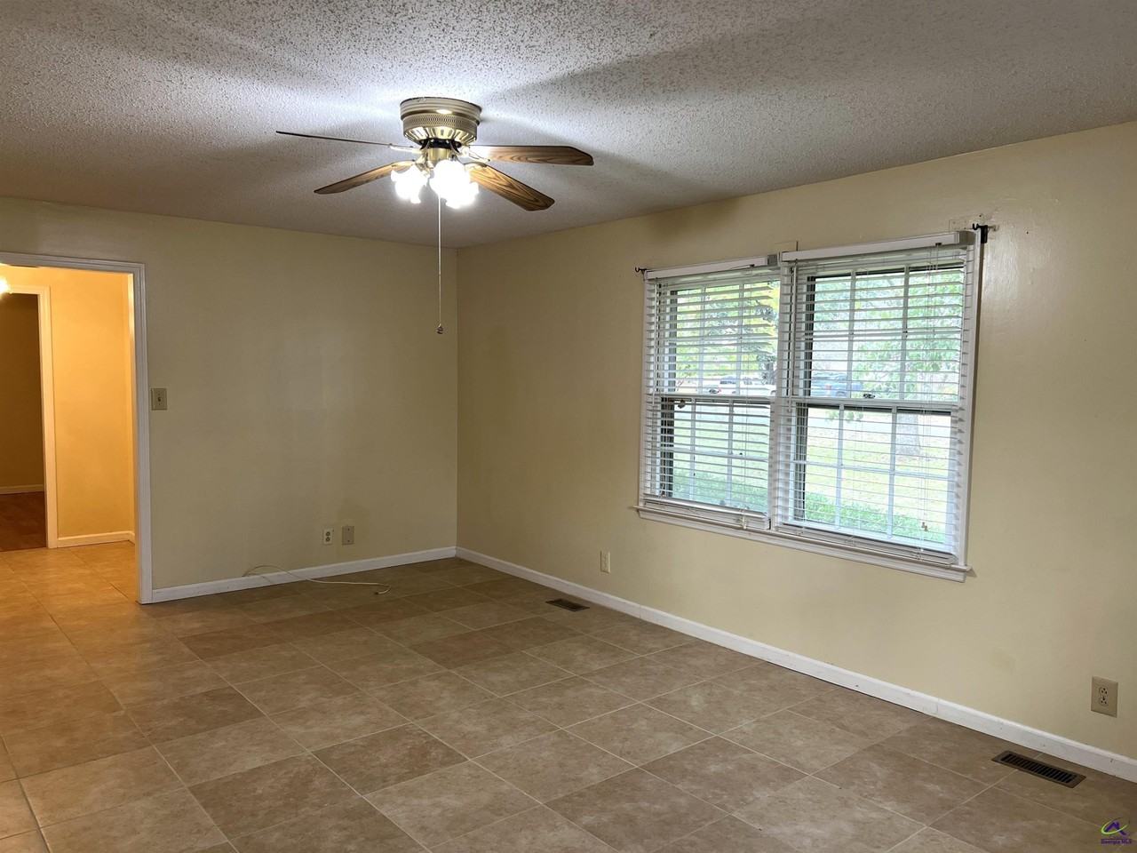 3700 Dean Dr - Photo 5 of 47