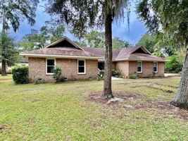 featured image of 675 Ayers Dr