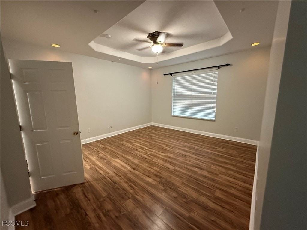 265 Richmond Ave S - Photo 7 of 28