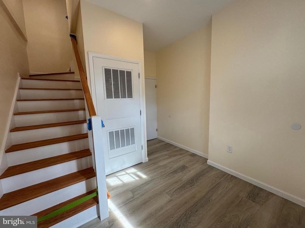 109 E Park Ave #2 - Photo 3 of 19