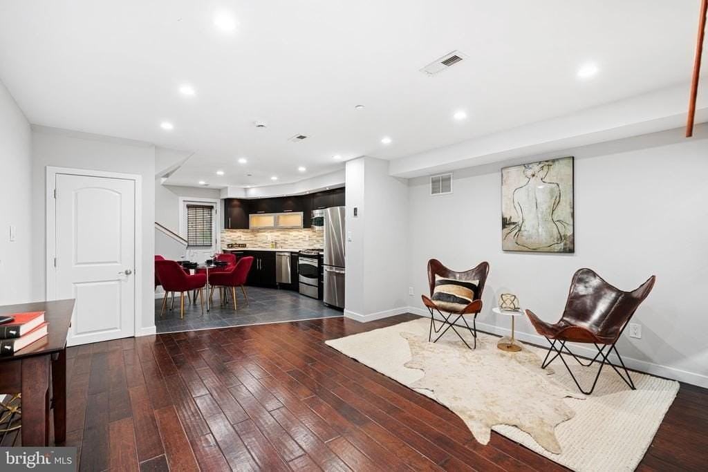 444 Poplar St - Photo 6 of 39