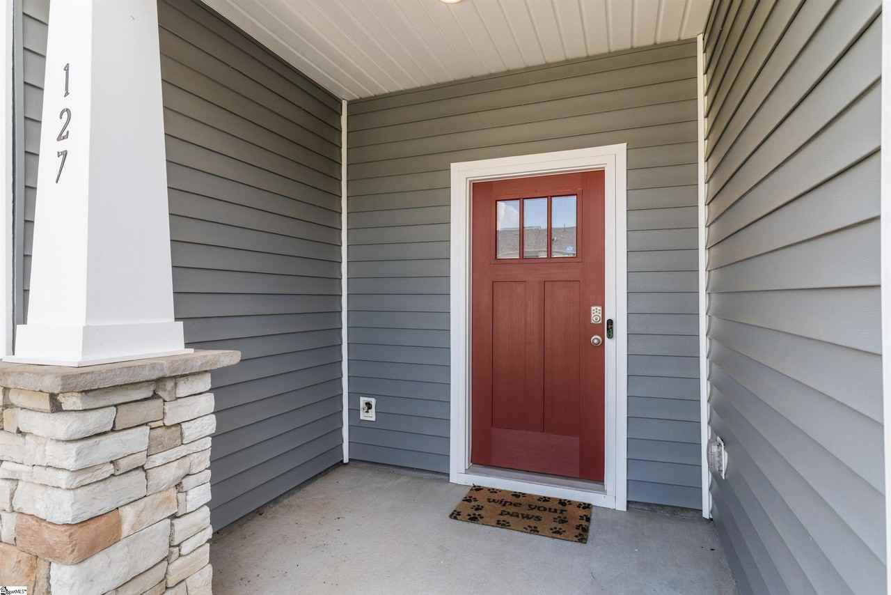 127 Shallons Dr - Photo 4 of 36