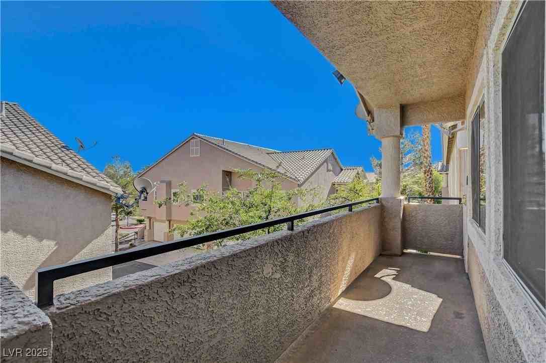 2052 Jade Creek St #203 - Photo 5 of 47