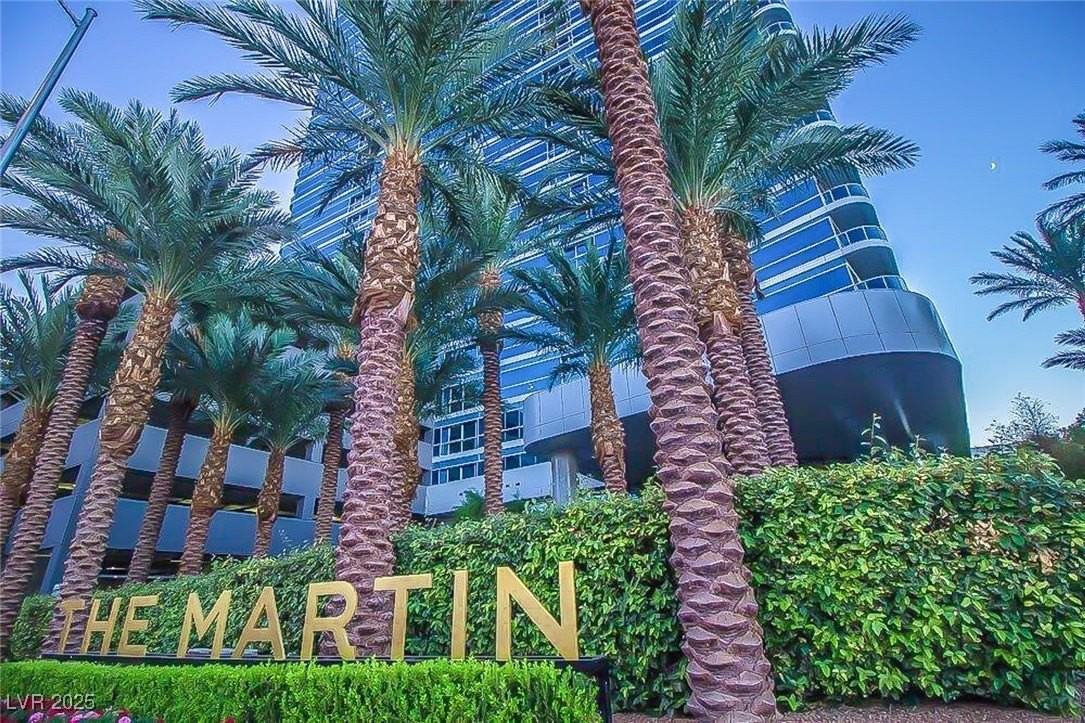 4471 Dean Martin Dr #1001