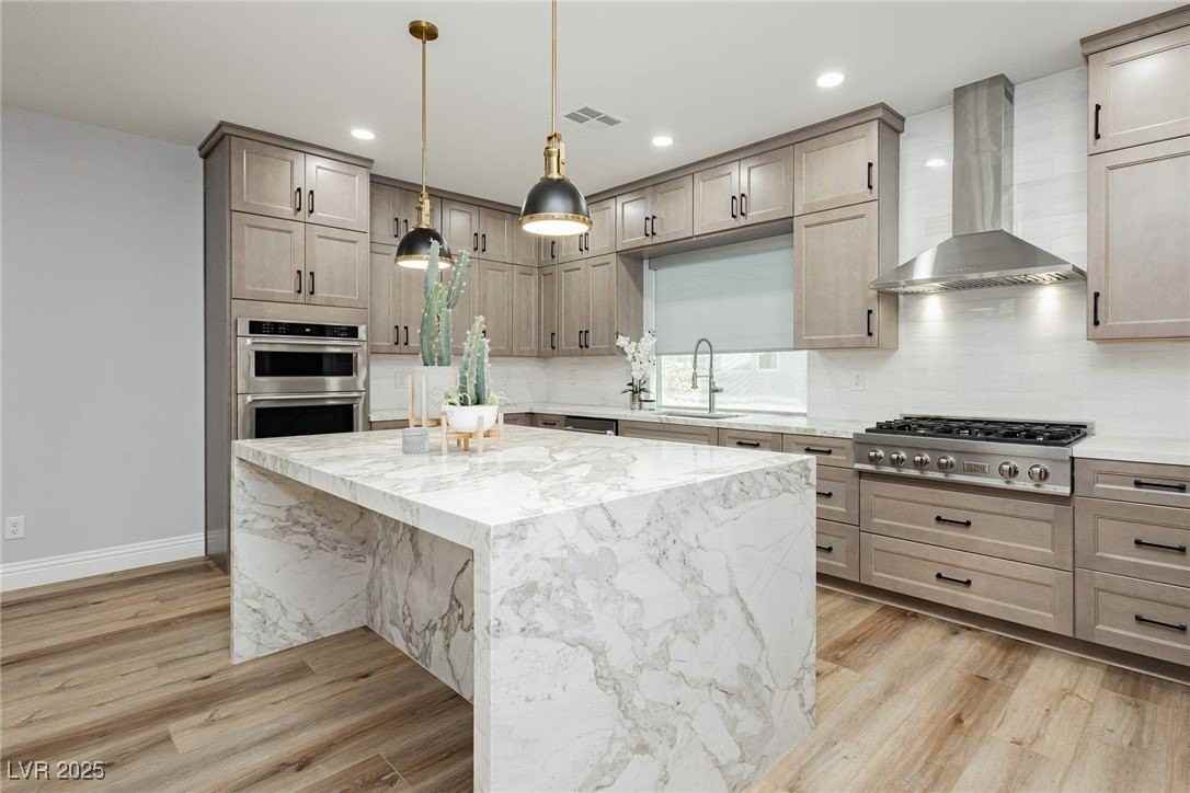 8095 Carpenter Creek Ave - Photo 2 of 26