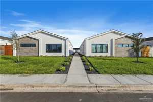 featured image of 2612 Mockingbird Rd #2