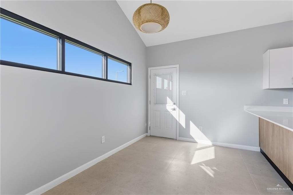 2612 Mockingbird Rd #2 - Photo 5 of 14