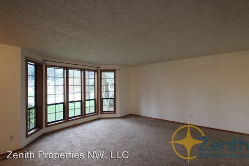 4017 NE 157th Ave - Photo 2 of 21