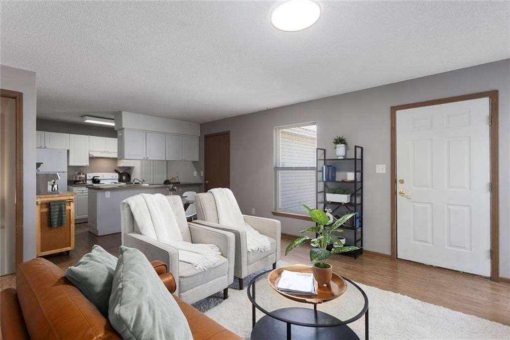 2900 Northwest Mill Place - Photo 5 of 17