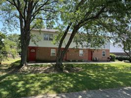 featured image of 114 Oakmont Ln