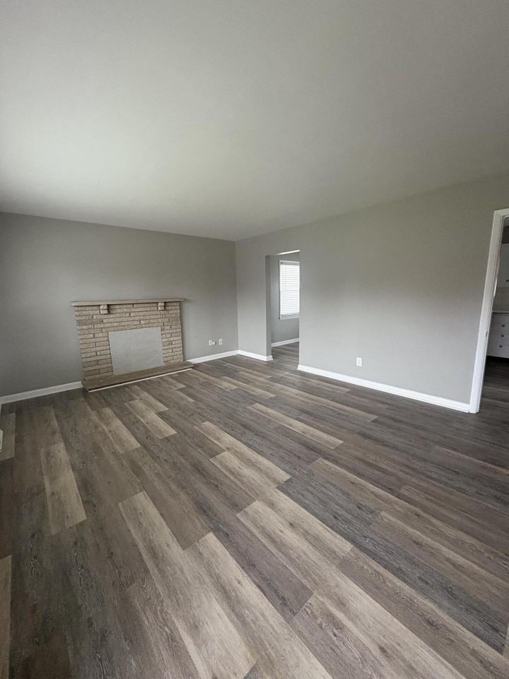 1117 Meridian Dr - Photo 2 of 22