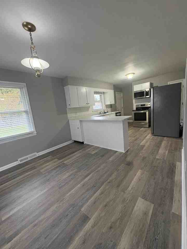 1117 Meridian Dr - Photo 3 of 22