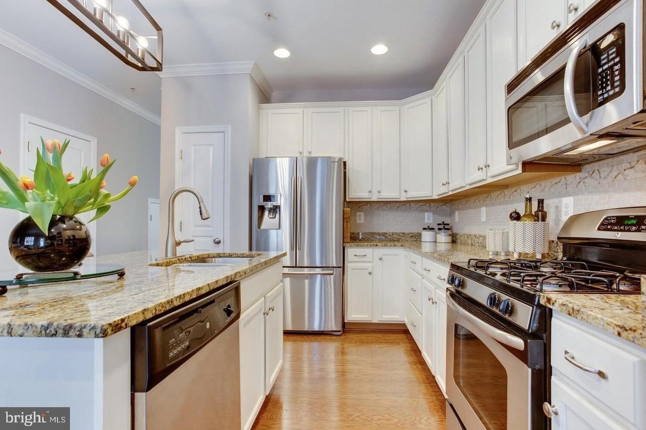 19 Boucher Pl - Photo 3 of 14