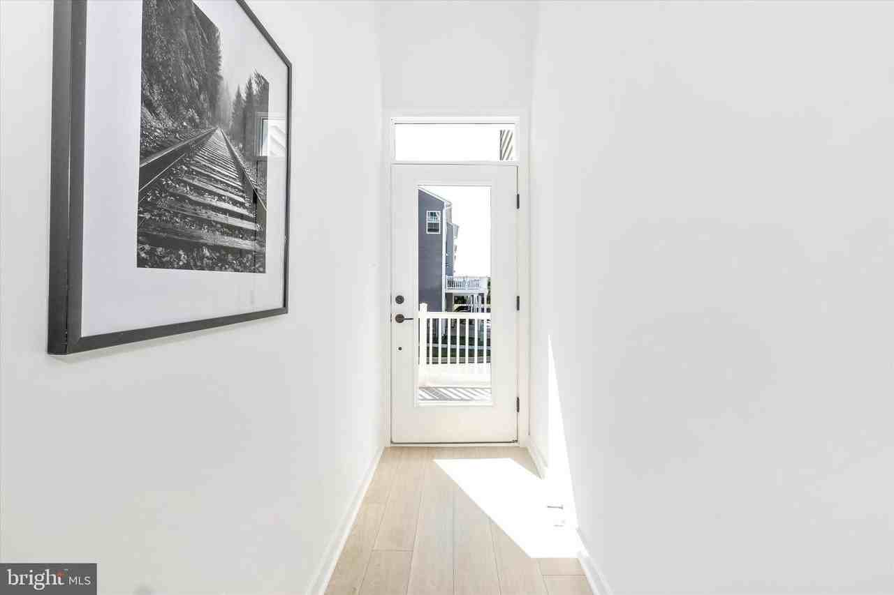 1631 Blacksmith Way Unit A - Photo 3 of 35