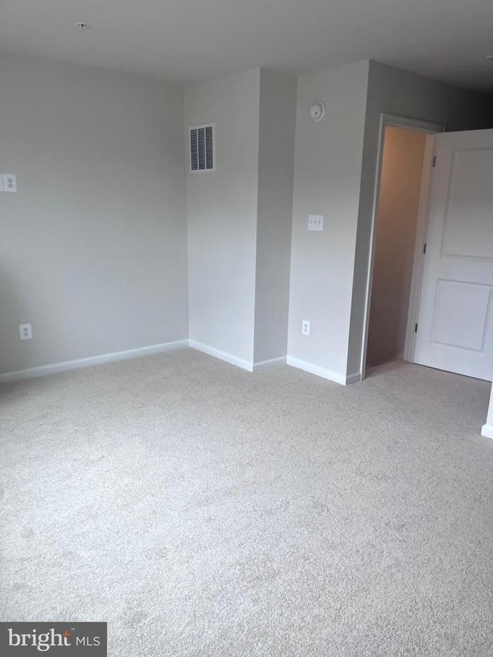 3417 Whippett Way - Photo 7 of 10