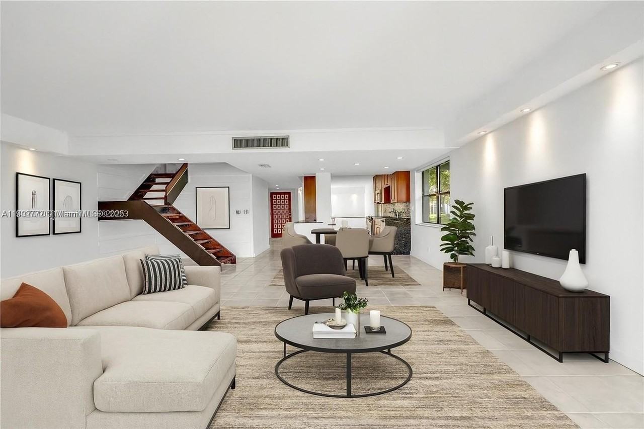 295 Fern Dr #4-1 - Photo 3 of 23