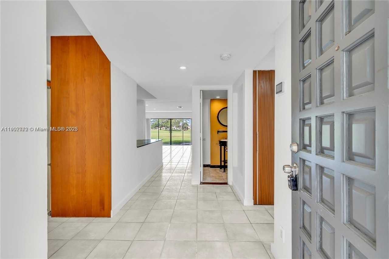 295 Fern Dr #4-1 - Photo 6 of 23