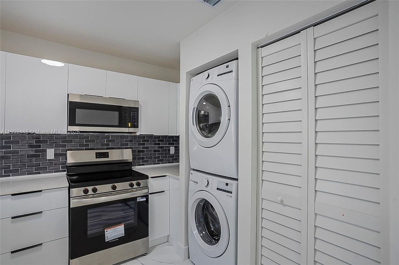 10362 Sw 180th St #3 - Photo 6 of 17