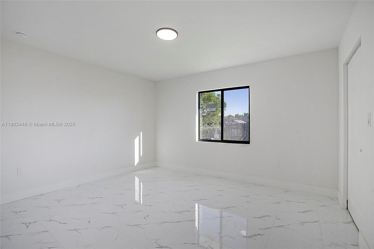 10362 Sw 180th St #3 - Photo 7 of 17