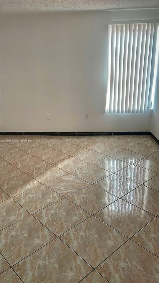 4801 Nw 7th St #703-16 - Photo 7 of 9