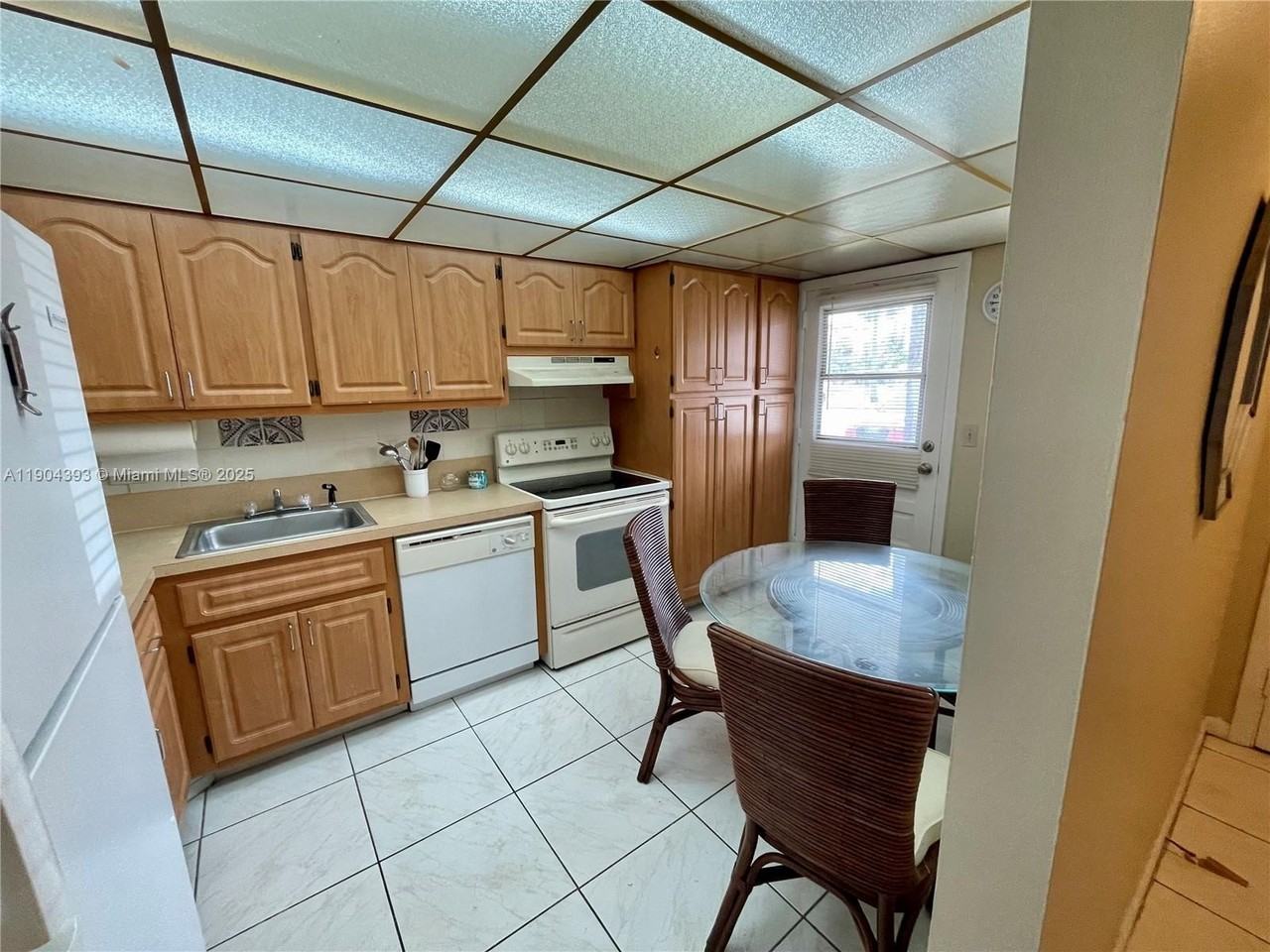 3051 Nw 46th Ave #108 - Photo 4 of 39