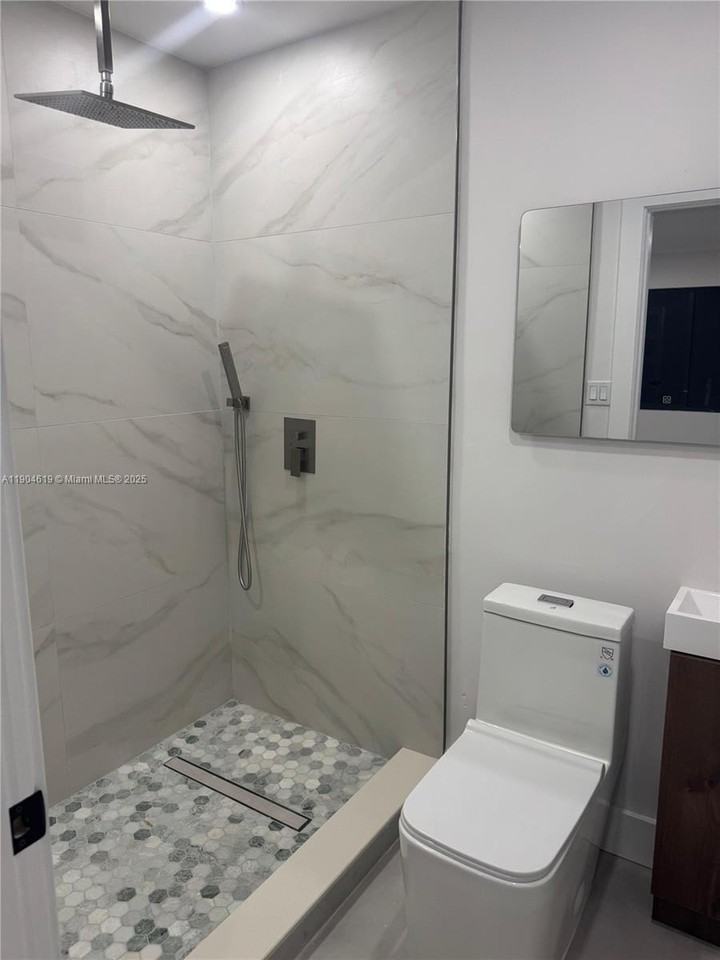 9410 Sw 55th St #0 - Photo 3 of 25