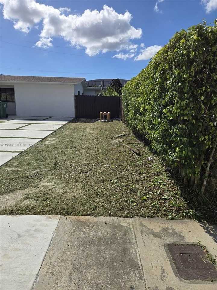 9410 Sw 55th St #0 - Photo 6 of 25