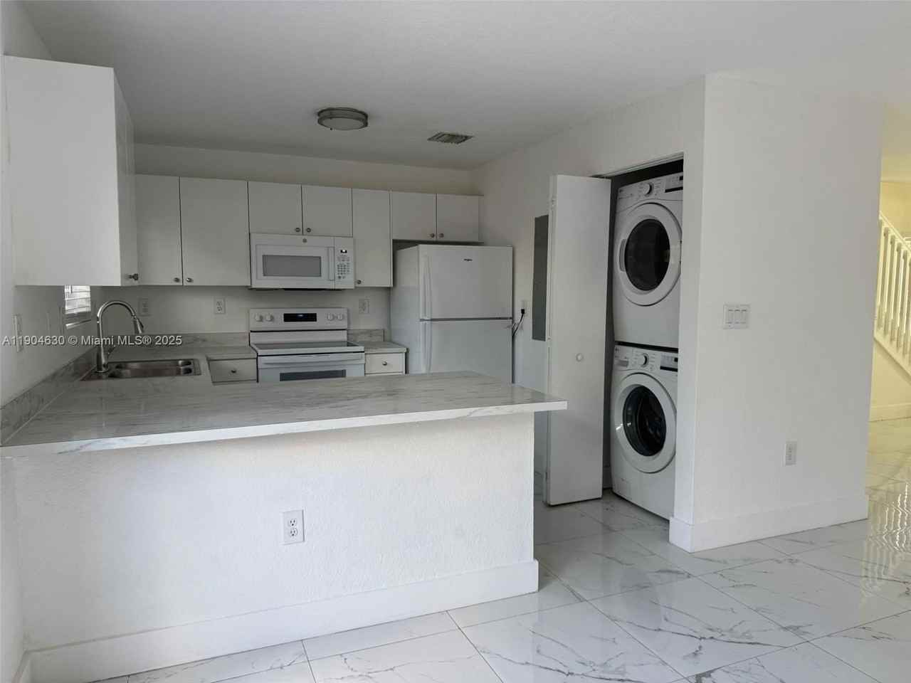 618 Sw 2nd Pl - Photo 3 of 23