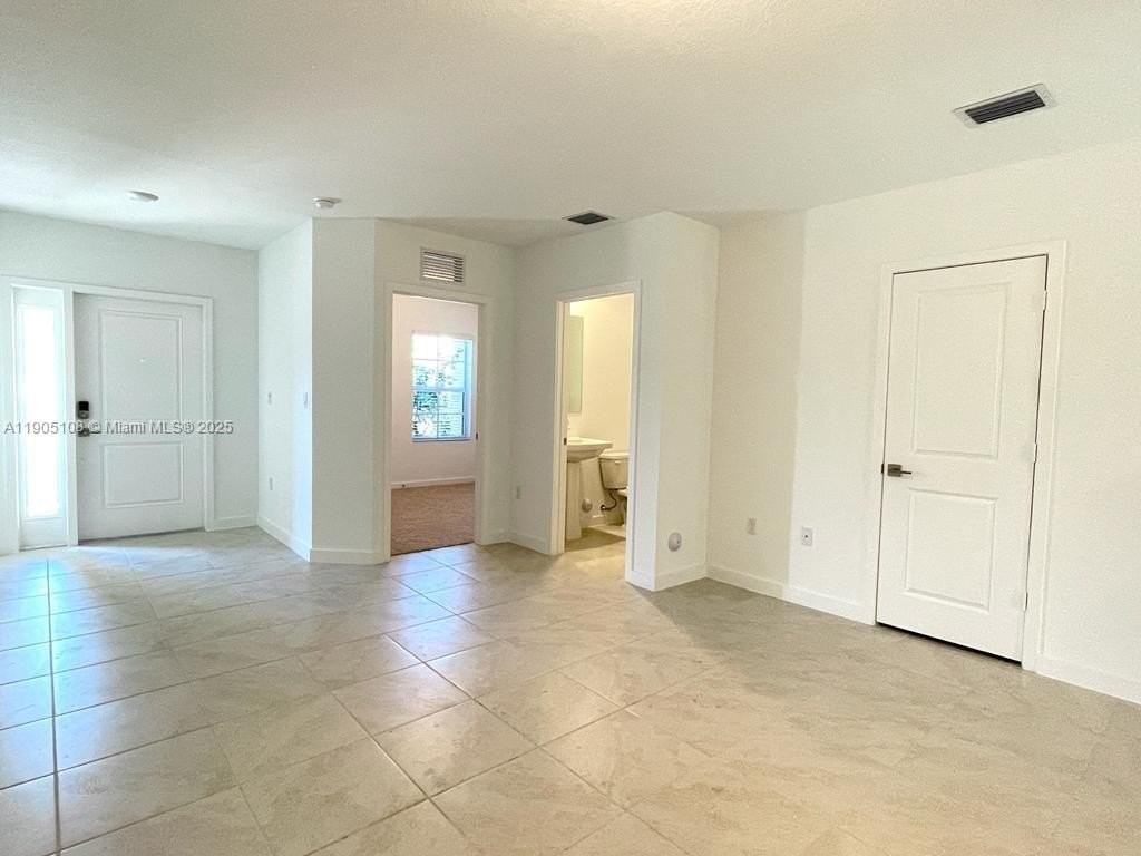 441 Ne 5th Ter #441 - Photo 5 of 17