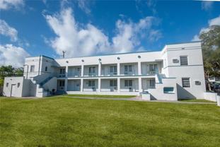 1208 71st St #7 - Photo 1 of 1